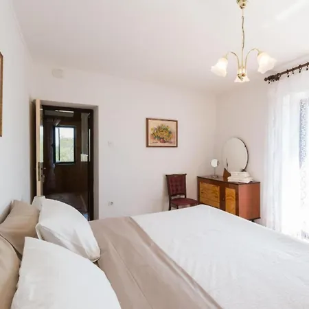 Comfort Roza In - 5 Bedroom With Pool Villa