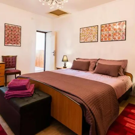 Comfort Roza In - 5 Bedroom With Pool Villa