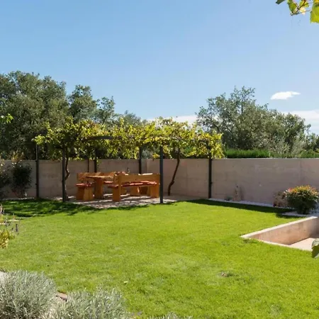 Comfort Roza In - 5 Bedroom With Pool Umag