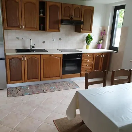 Comfort Roza In - 5 Bedroom With Pool Villa